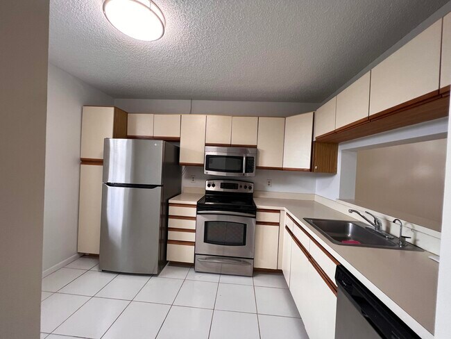 Building Photo - 3100 NW 42nd Ave
