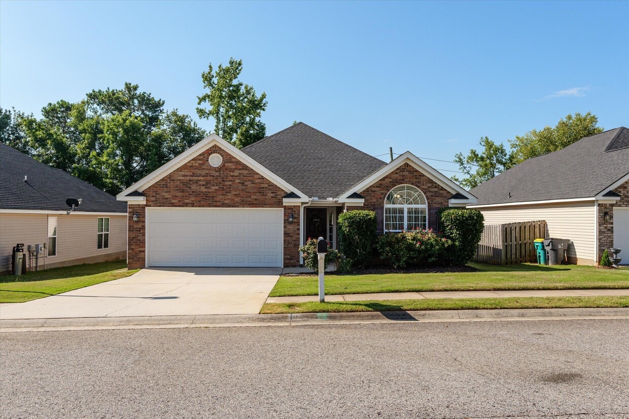 Foto principal - 570 Lory Ln