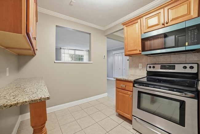 Building Photo - 47 Alvarado Ave