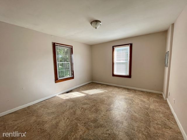 Building Photo - 2 br, 1 bath House - 912 1/2 State Route 511