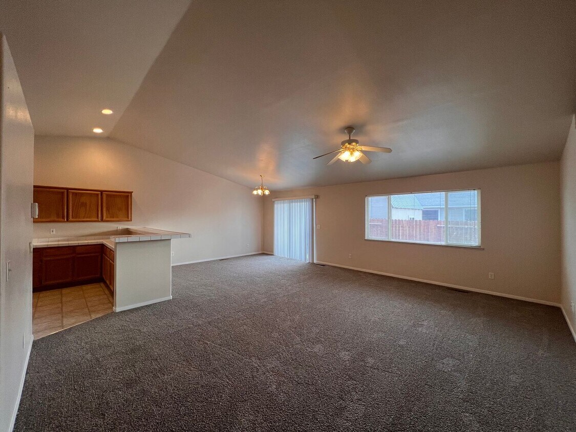 1120 Herron Ln, Fernley, NV 89408 House Rental in Fernley, NV