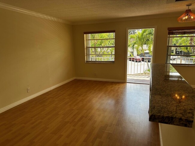 Foto del edificio - 1125 NE 16th Pl