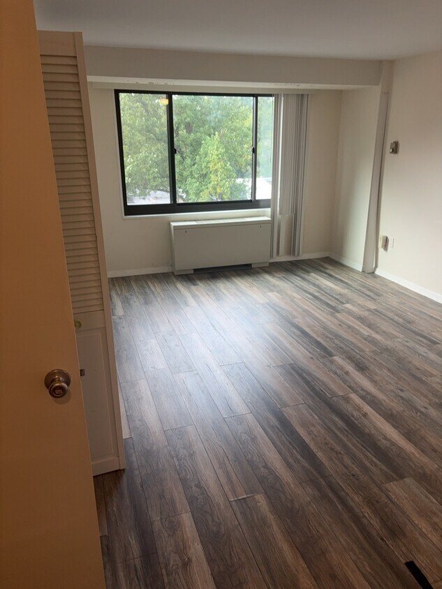 Foto del edificio - 5410 Connecticut Ave NW