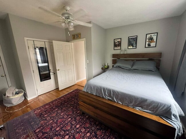 Foto del edificio - 627 E 3rd St