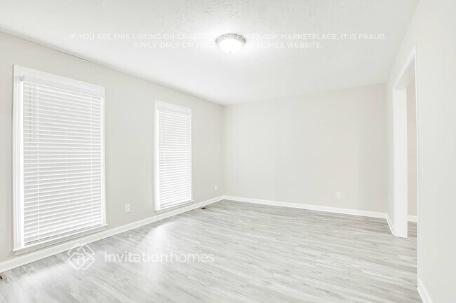 Foto del edificio - 3269 Robin Hood Ln