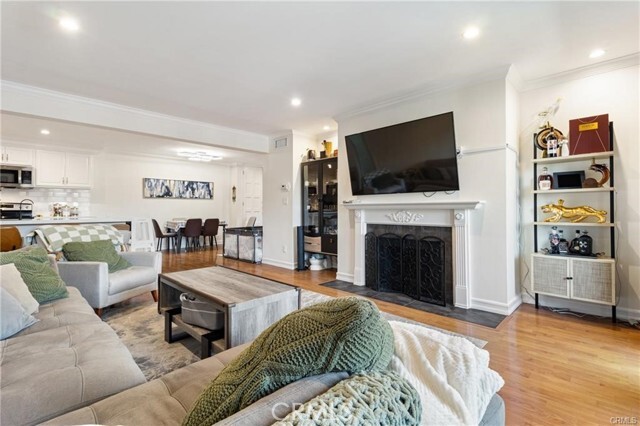 Foto del edificio - 5334 Lindley Ave