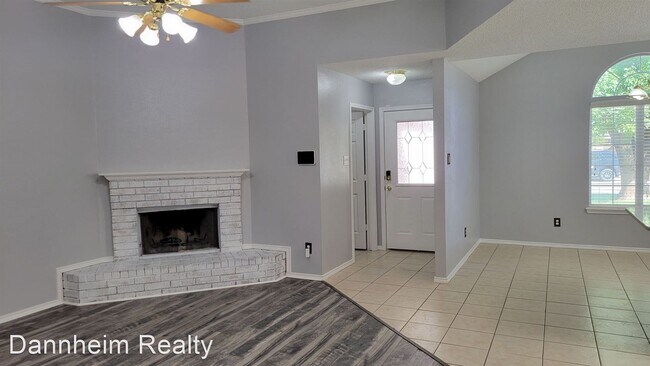 Foto del edificio - 3 br, 2 bath House - 10610 Boston Ave