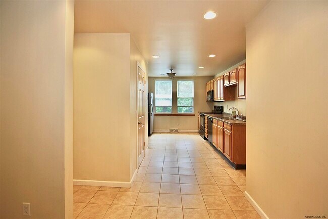 Foto del edificio - 7988 Mariaville Rd