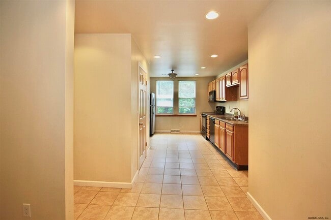 Building Photo - 7988 Mariaville Rd