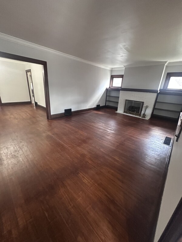 Foto del edificio - 4901 E 111th St