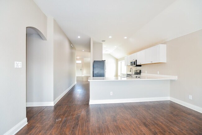 Building Photo - 2063 Faircrest Trail