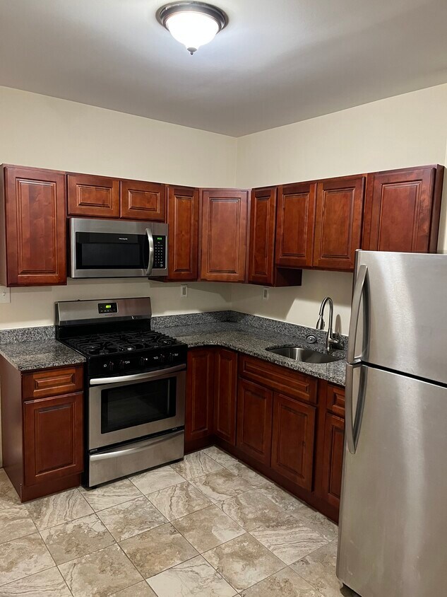 Primary Photo - 2454 N 30th St