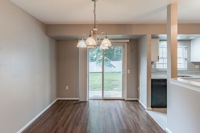 Building Photo - 4588 Grebe Pl
