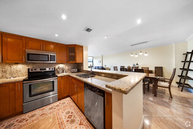 Building Photo - 2017 S Ocean Dr
