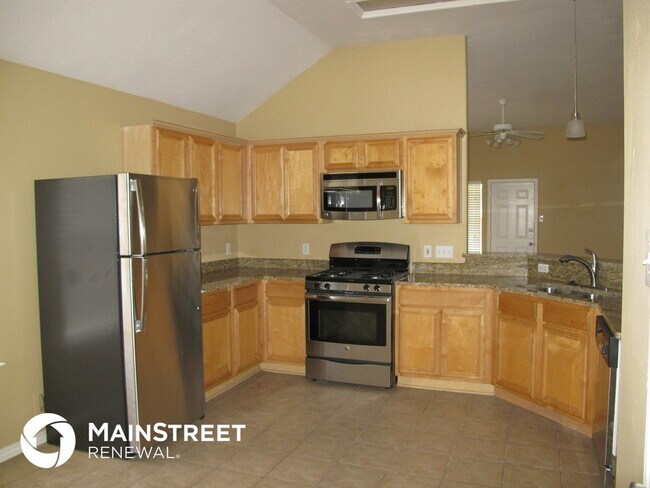 Building Photo - 19034 Piney Way Dr