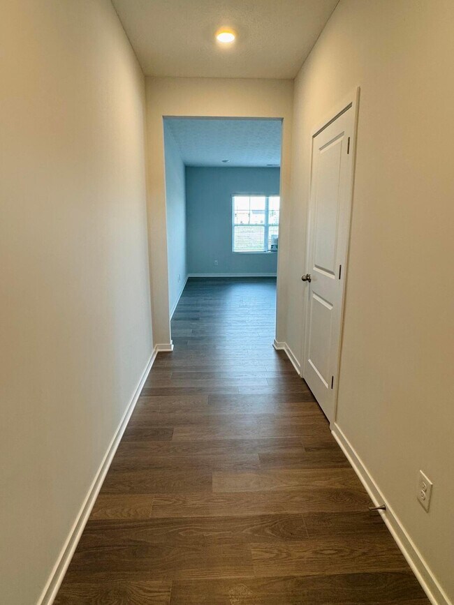 Building Photo - 6318 Marinelli Dr S