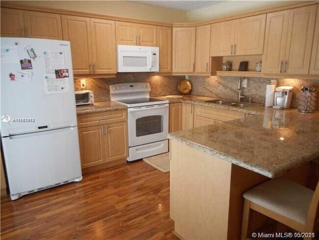 Foto del edificio - 9121 SW 22nd Ct