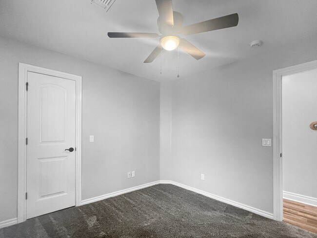 Foto del edificio - 903 SW 78th St