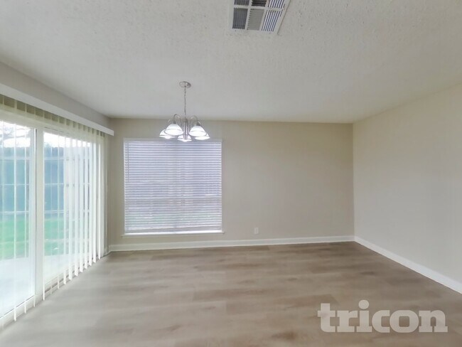 Foto del edificio - 7326 Glen Trail