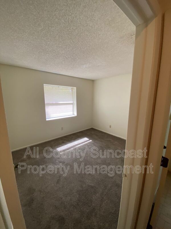 Foto del edificio - 519 E Curlew Pl