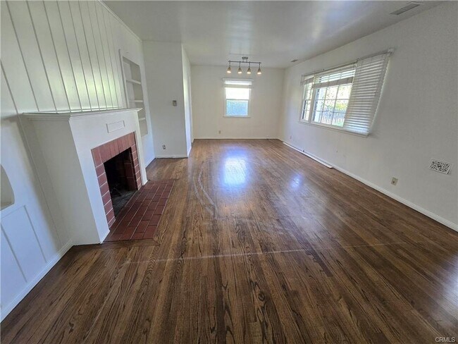 Building Photo - 12329 Emelita St