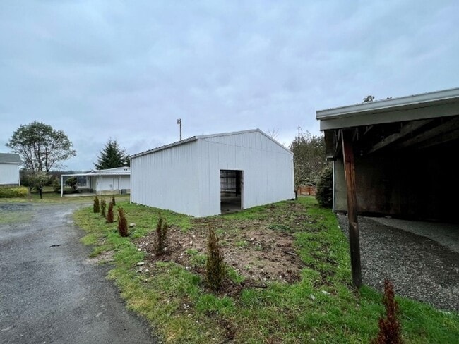 Building Photo - View of Dana Passage - Carports + Shop