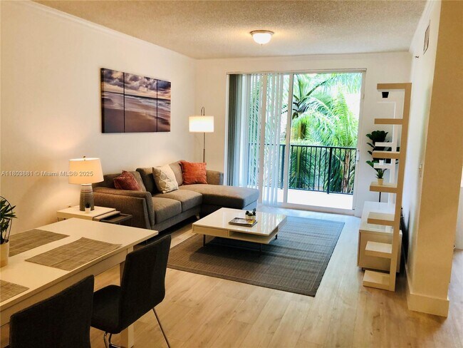 Foto del edificio - 17100 N Bay Rd