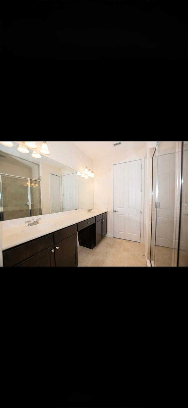 Building Photo - 649 Hangnest Ln