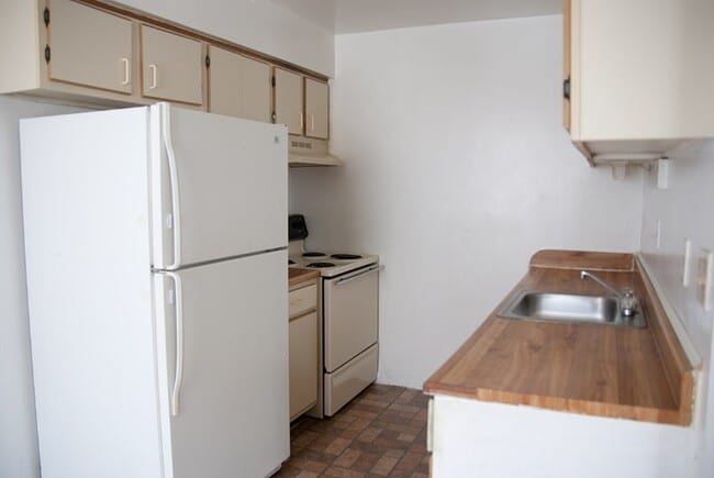 Photo - 6343 Chesapeake Blvd (Norfolk, VA) Apartment