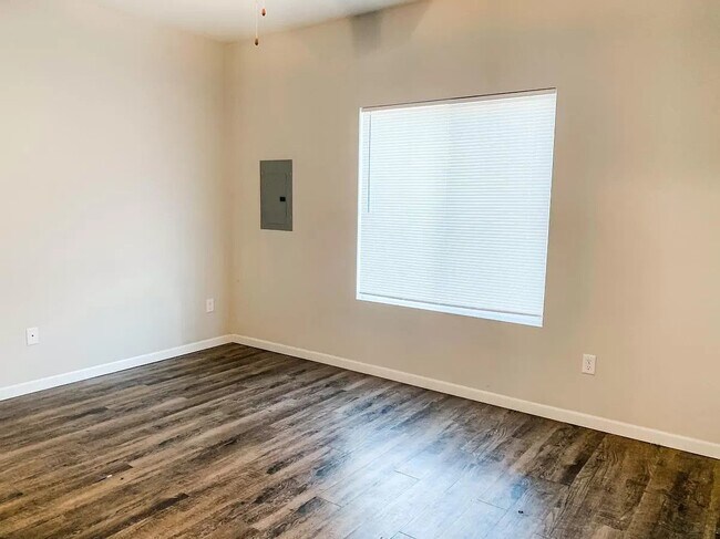 Foto del edificio - Beautiful 3 Bedroom, 2 Bathroom home locat...