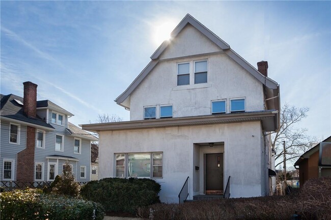 Building Photo - 110 Wallace Ave