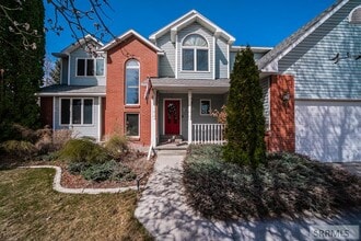 Building Photo - 2940 Sunnybrook Ln