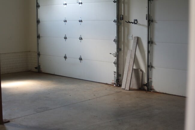 Garage - 14300 Coolville Ridge Rd