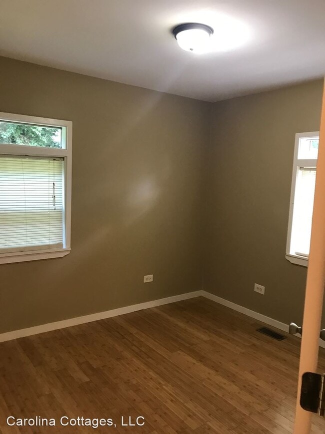 Building Photo - 3 br, 3 bath House - 112 Fir Street