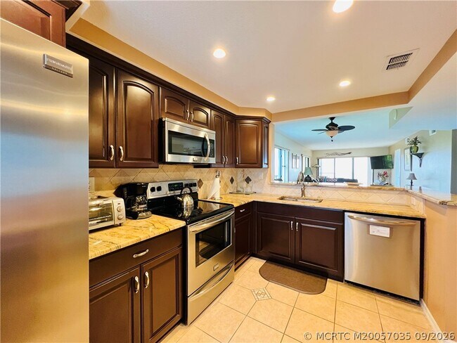 Foto del edificio - 9400 S Ocean Dr