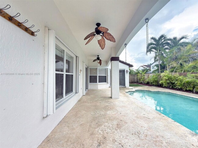 Foto del edificio - 7780 SW 160th Ave