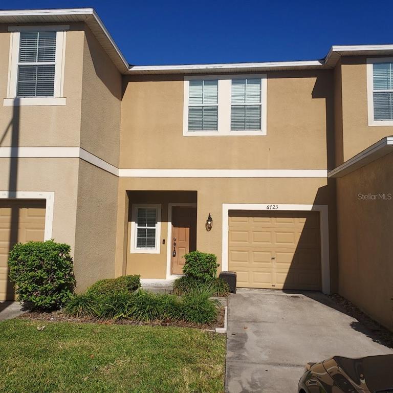 Foto principal - 6723 Holly Heath Dr