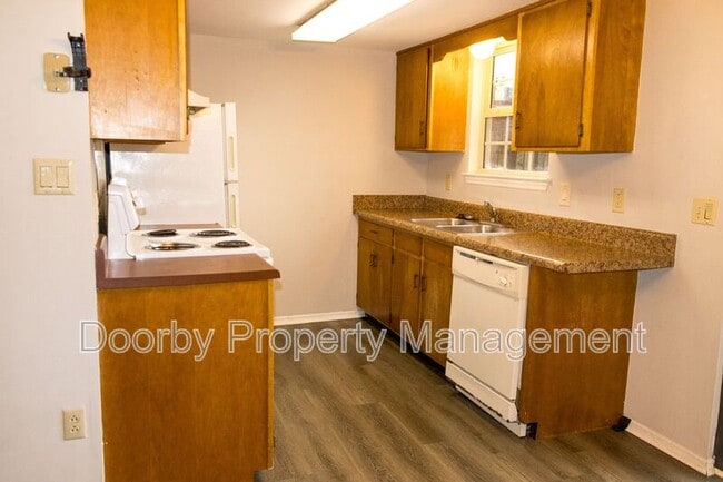 Building Photo - 18 S Germantown Rd