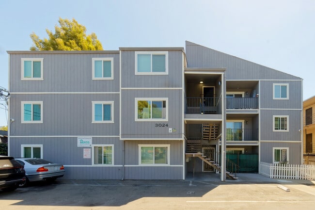 Building Photo - 3024 Fruitvale Ave