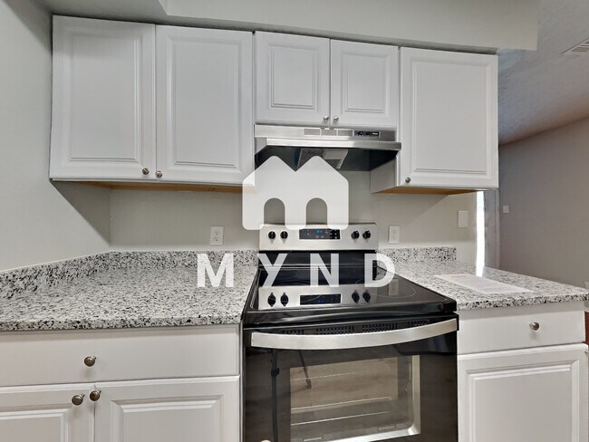 Building Photo - 5910 Crepe Myrtle Dr