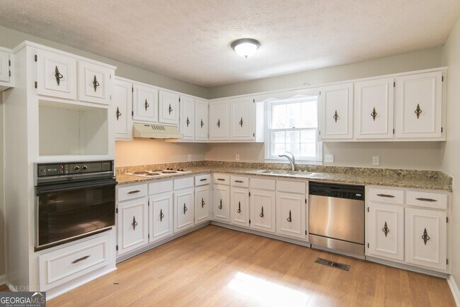 Foto del edificio - 281 W Lakeview Dr
