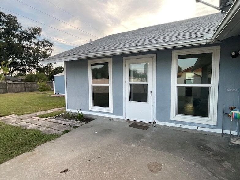 Foto principal - 8026 Brocatel Ct