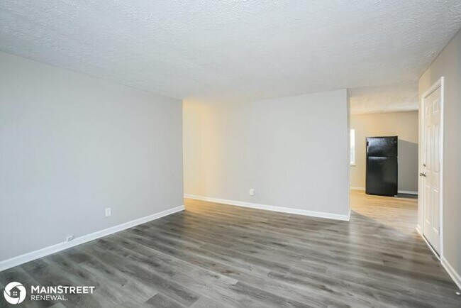 Building Photo - 912 Beaufain Ct, Indianapolis, IN 46217