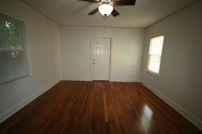 Photo - Adorable Duplex Near 9th St! Apartment
