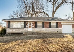 Building Photo - 1232 Forest Home Dr