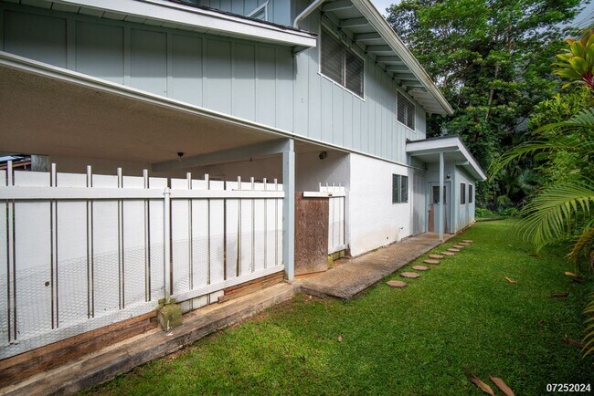 Building Photo - Single Family 4BR/2BA in Kaneohe. Private ...