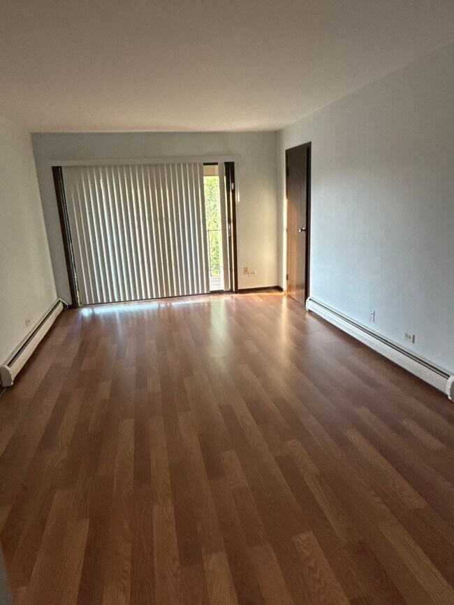 Foto del edificio - 14723 Kilpatrick Ave