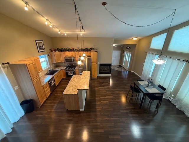 Foto del edificio - 3860 W Lake Ave