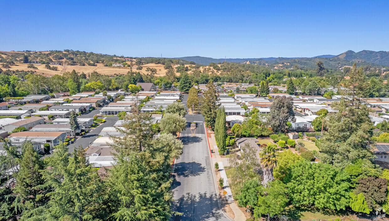 Building Photo - Woodland Estates
