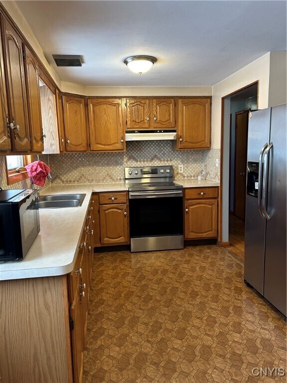 Foto del edificio - 415 Hazelhurst Ave